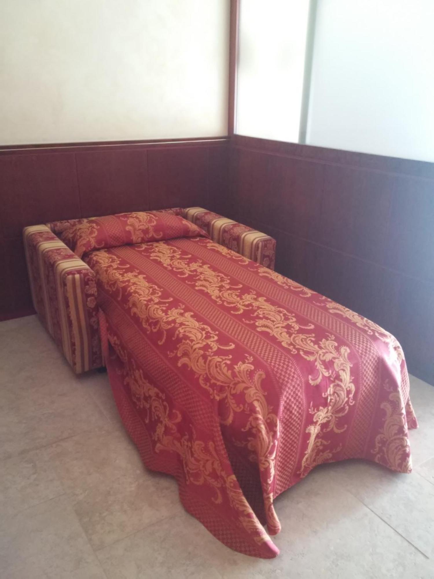 Hotel Relais Dei Normanni Monte SantʼAngelo Esterno foto