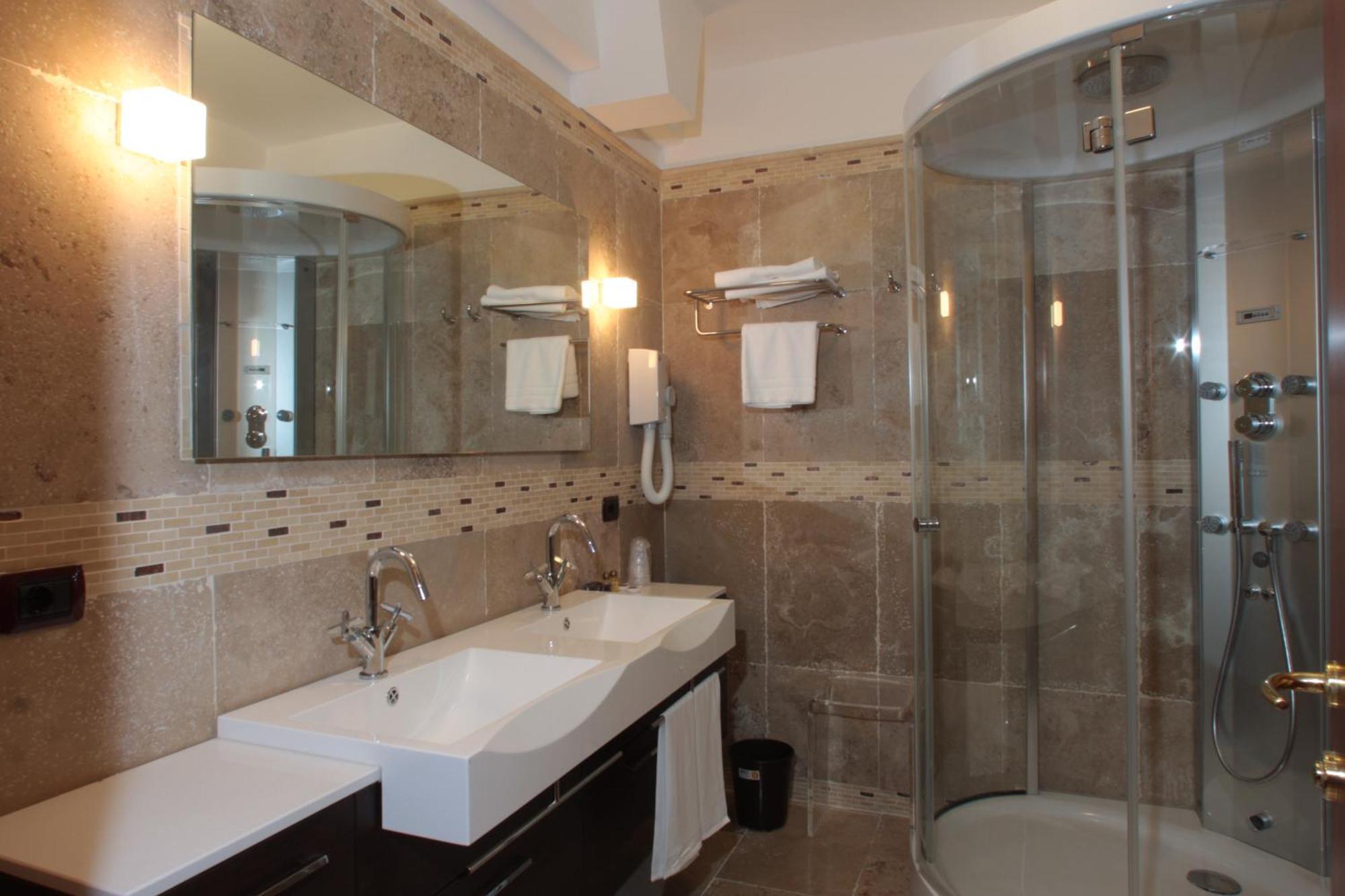 Hotel Relais Dei Normanni Monte SantʼAngelo Esterno foto