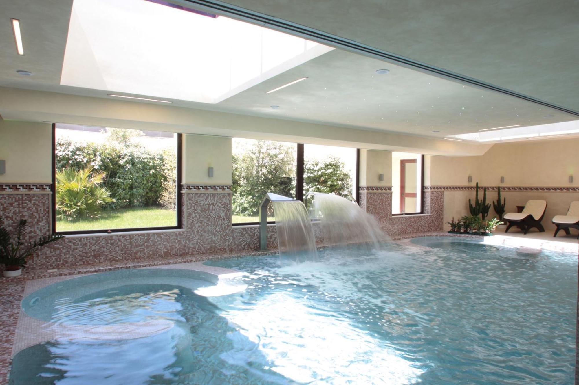Hotel Relais Dei Normanni Monte SantʼAngelo Esterno foto